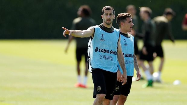 Meski bakal absen, Mkhitaryan tetap diperbolehkan mengikuti sesi latihan Arsenal.