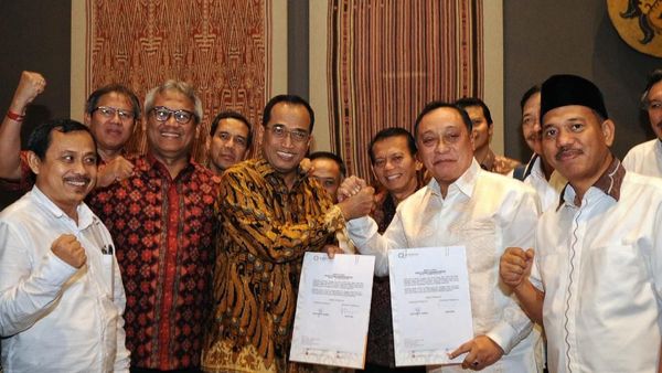 Serah Terima Presidium Himpuni