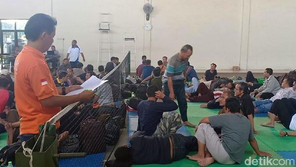 Polisi Amankan Dua Bus Massa Aksi 22 Mei