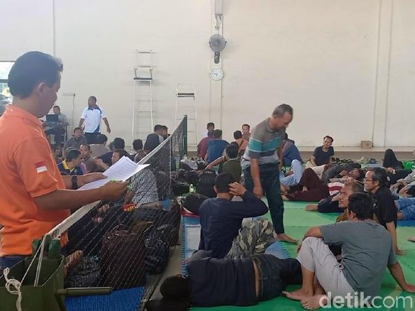 Polisi Amankan Dua Bus Massa Aksi 22 Mei