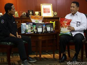 Cerita Buwas Bikin Kopi Ganja hingga Jadi Primadona di Luar Negeri Cerita Buwas Bikin Kopi Ganja hingga Jadi Primadona di Luar Negeri