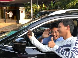 Sandiaga Tinggalkan Kediaman Prabowo di Kertanegara
