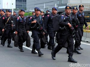 Viral Polisi Jago Sulap di Aksi 22 Mei, Netizen Auto Jatuh Cinta