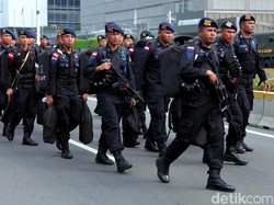 Viral Polisi Jago Sulap di Aksi 22 Mei, Netizen Auto Jatuh Cinta