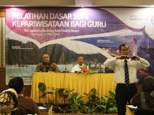 Jalin Sinergi, Kemenpar Bekali Guru di Bandung Ilmu Kepariwisataan