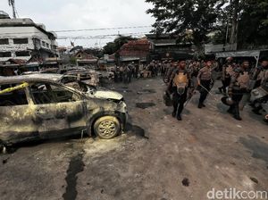 Polisi Terus Bersiaga di Halaman Asrama Brimob Petamburan