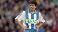 Roy Makaay pernah berhasil mendapatkan Sepatu Emas Eropa pada 2002/2003 dengan kostum Deprtivo La Coruna setelah melesakkan 29. (Foto: Nuno Correia)