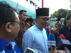 Datangi RS Tarakan, Zulkifli Hasan: 13 Pasien Akibat Demo Ricuh Dioperasi