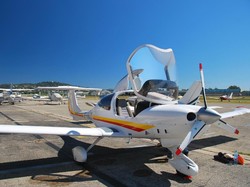 Pingsan 40 Menit, Pilot di Australia Mendarat Selamat di Tujuan