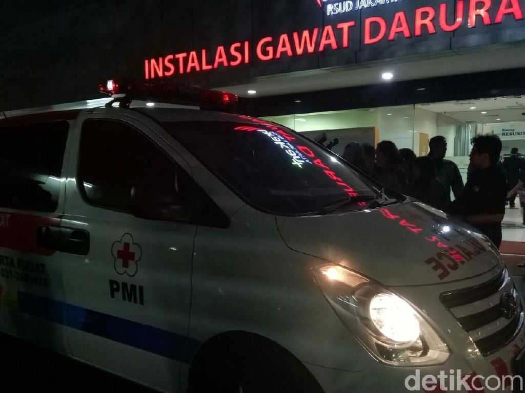 Tiga Korban Ricuh Bawaslu Dibawa ke RS Tarakan