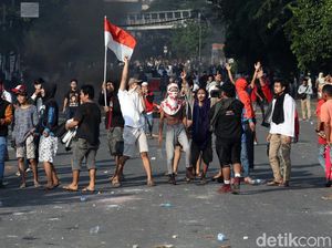 Rusuh Jelang Aksi 22 Mei, Para Artis Serukan Rukun dan Damai