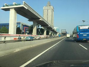 Pagi Usai Demo di Depan DPR, Tol Dalam Kota Normal Kembali