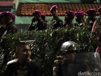 Marinir Merapat ke Slipi