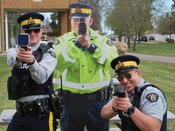 Polisi Palsu Buat Tangkap Si Tukang Ngebut