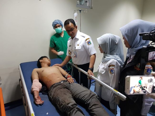 Berita Anies ke RS Tarakan Jenguk Korban Luka Akibat Demo Sabtu 24 Agustus 2019 Berita Anies ke RS Tarakan Jenguk Korban Luka Akibat Demo Sabtu 24 Agustus 2019