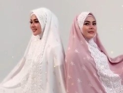 Mukena Syahrini Rp 3,5 Juta Laku Keras, Fenomena Apa?