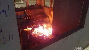 Potret Pospol Sarinah yang Dibakar di Tengah Kecamuk Rusuh 22 Mei