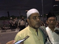 Ulama di Slipi Sayangkan Aksi Ricuh: Massa Bukan Orang Sini