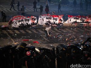 Manuver Para Penunggang Gelap Manuver Para Penunggang Gelap