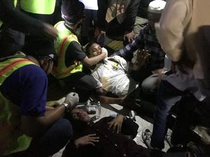 Ricuh di Depan Bawaslu, 2 Orang Terluka di Bagian Kepala