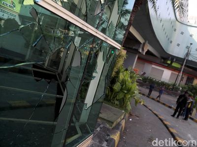 Sisa-sisa Bentrokan di Blok A Tanah Abang