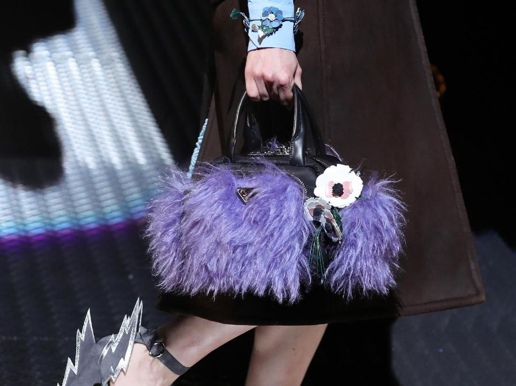Fur Free! Prada Setop Pakai Bulu Binatang Mulai 2020 Fur Free! Prada Setop Pakai Bulu Binatang Mulai 2020