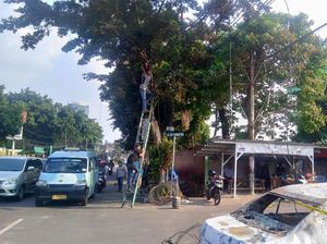 Kabel-kabel yang Terbakar Saat Rusuh di Petamburan Mulai Diganti Kabel-kabel yang Terbakar Saat Rusuh di Petamburan Mulai Diganti