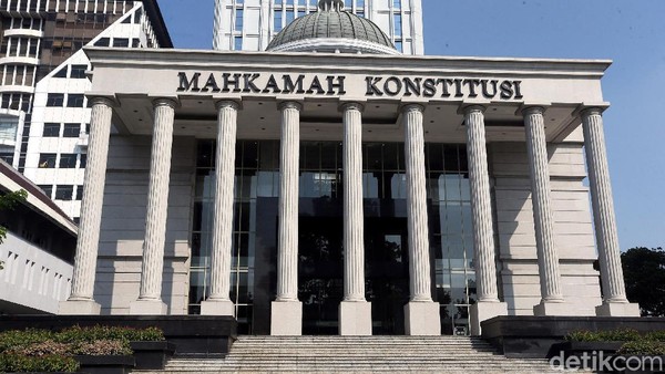 Kegiatan di Mahkamah Konstitusi (MK) nampak berjalan normal seperti biasa. Rencananya, BPN Prabowo-Sandiaga akan menyampaikan gugatan Pemilu hari ini.