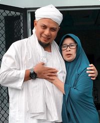 Pesan Almarhum Arifin Ilham dalam Mimpi Ibunda Tercinta