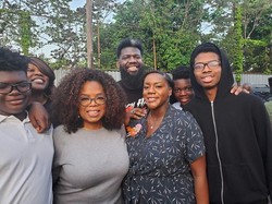 Oprah Winfrey Adakan Pesta Pizza Sekaligus Sumbang Rp 7,2 M untuk Sekolah