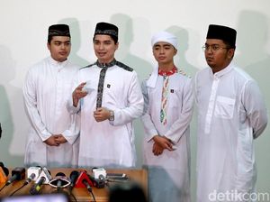 Sempat Tertunda, Jenazah Ustaz Arifin Ilham akan Dimakamkan Sore Hari Sempat Tertunda, Jenazah Ustaz Arifin Ilham akan Dimakamkan Sore Hari