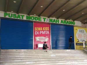 Pedagang dan Pembeli Kecewa Tanah Abang Masih Tutup