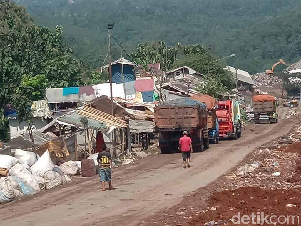 Izin TPSA Sarimukti Diperpanjang, Aktivis Lingkungan Menentang Izin TPSA Sarimukti Diperpanjang, Aktivis Lingkungan Menentang
