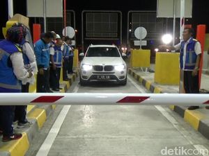 Gerbang Tol Kalihurip Utama dan Cikampek Utama Mulai Beroperasi Gerbang Tol Kalihurip Utama dan Cikampek Utama Mulai Beroperasi