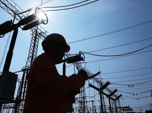 Pegawai PLN Mau Temui Direksi Minta Penjelasan Rencana Potong Gaji Pegawai PLN Mau Temui Direksi Minta Penjelasan Rencana Potong Gaji