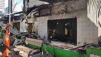 Potret Sisa Kericuhan di Sabang: Pos Polisi Hangus hingga Restoran Rusak