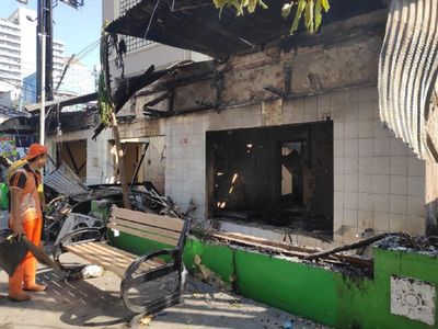 Potret Sisa Kericuhan di Sabang: Pos Polisi Hangus hingga Restoran Rusak