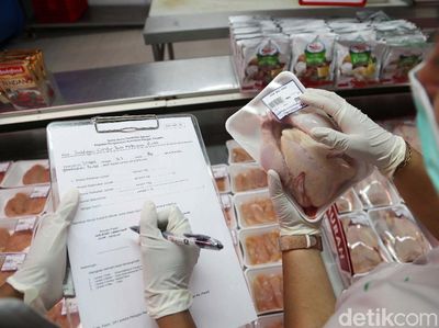 Makanan Segar dan Parcel Lebaran Terus Dipantau