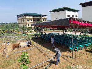Ini Liang Lahad Ustaz Arifin Ilham di Az Zikra Gunung Sindur Ini Liang Lahad Ustaz Arifin Ilham di Az Zikra Gunung Sindur