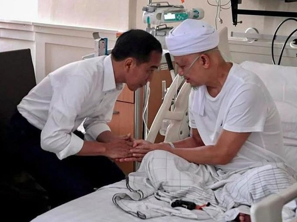 Duka Jokowi hingga Sandiaga Iringi Kepergian Ustaz Arifin Ilham Duka Jokowi hingga Sandiaga Iringi Kepergian Ustaz Arifin Ilham