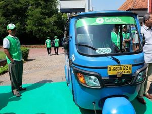 Lewat Bajaj Online, Grab Ingin Gaet Wisatawan Mancanegara