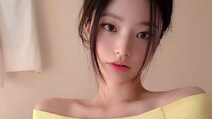Pesona Model Online Shop Mirip Jennie Blackpink yang Bikin Heboh Netizen
