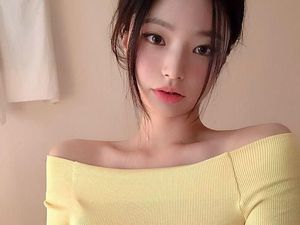 Pesona Model Online Shop Mirip Jennie Blackpink yang Bikin Heboh Netizen