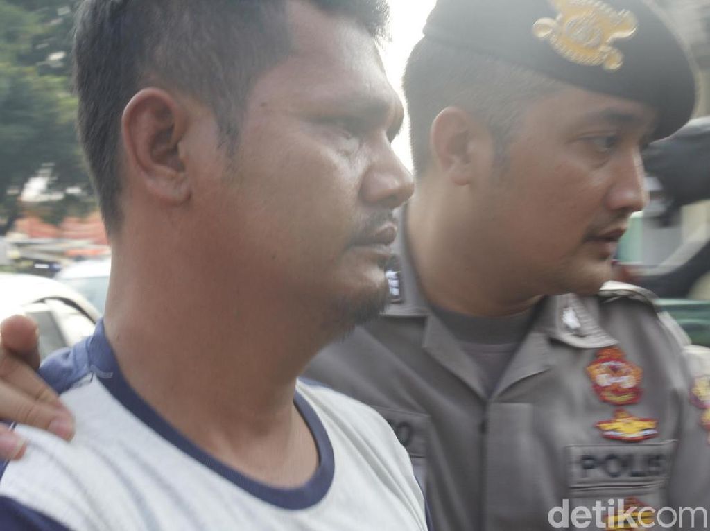 Polsek Cipatat Ciduk Debt Collector yang Rampas Mobil Nasabah Polsek Cipatat Ciduk Debt Collector yang Rampas Mobil Nasabah