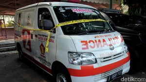 Ambulans Milik Gerindra Mejeng di Polda Metro Jaya