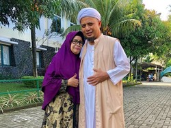 Cerita Ibunda Didatangi Arifin Ilham Lewat Mimpi