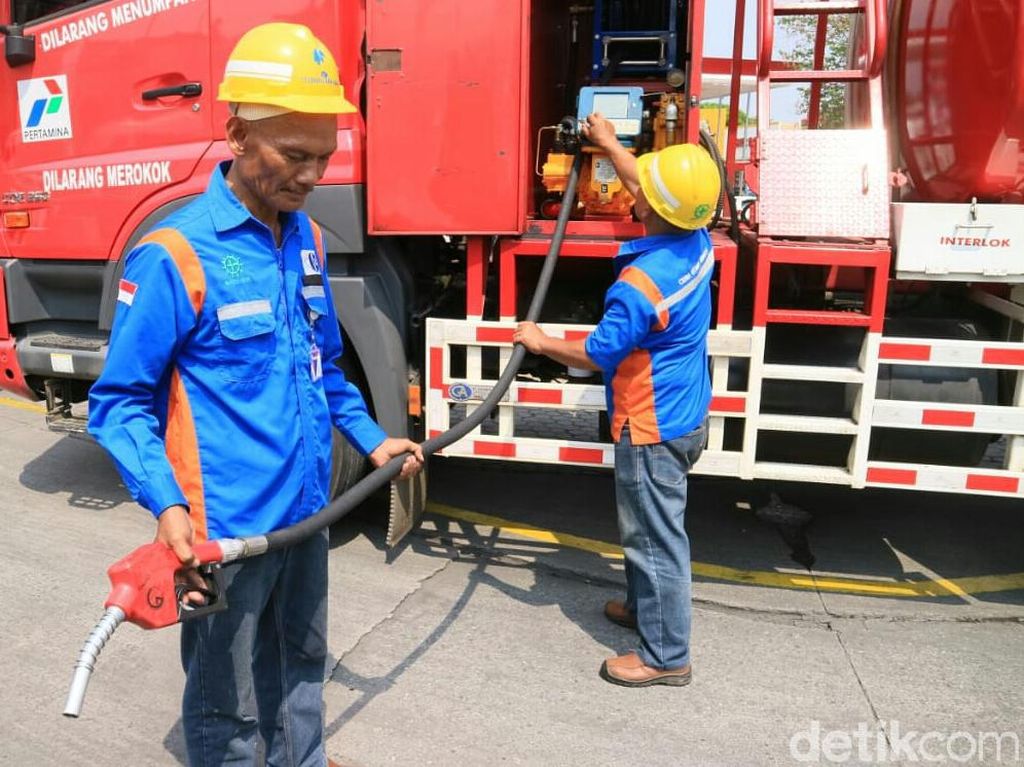 Pertamina Pastikan Stok BBM di Wilayah 3 Cirebon Saat Mudik Aman Pertamina Pastikan Stok BBM di Wilayah 3 Cirebon Saat Mudik Aman