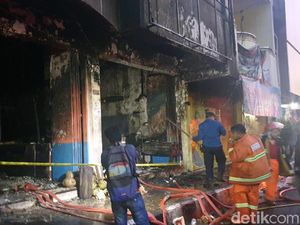 Restoran Terbakar di Sukabumi, Pembeli Panik Berlarian