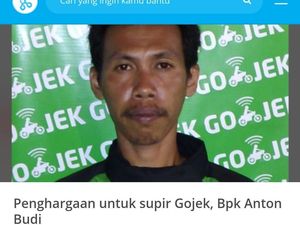 Salut! Driver Ojol Ini Tetap Antar Makanan Meski Motor Raib