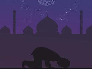 Salat Tahajud di Sela Nonton Liga Champions Salat Tahajud di Sela Nonton Liga Champions